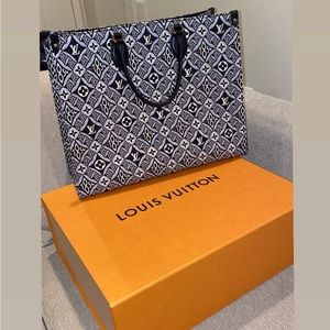 Louis Vuitton Onthego GM Black Jacquard Giant Monogram